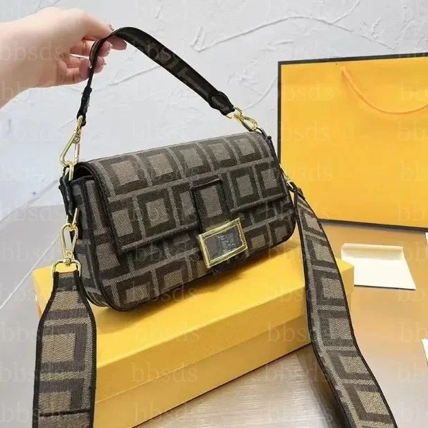 Vintage Shoulder Bag Fashion Letter Handbag High Capacity Purse Canvas Hobo Messenger Bags Satchel Women Designers Lady Tote Met