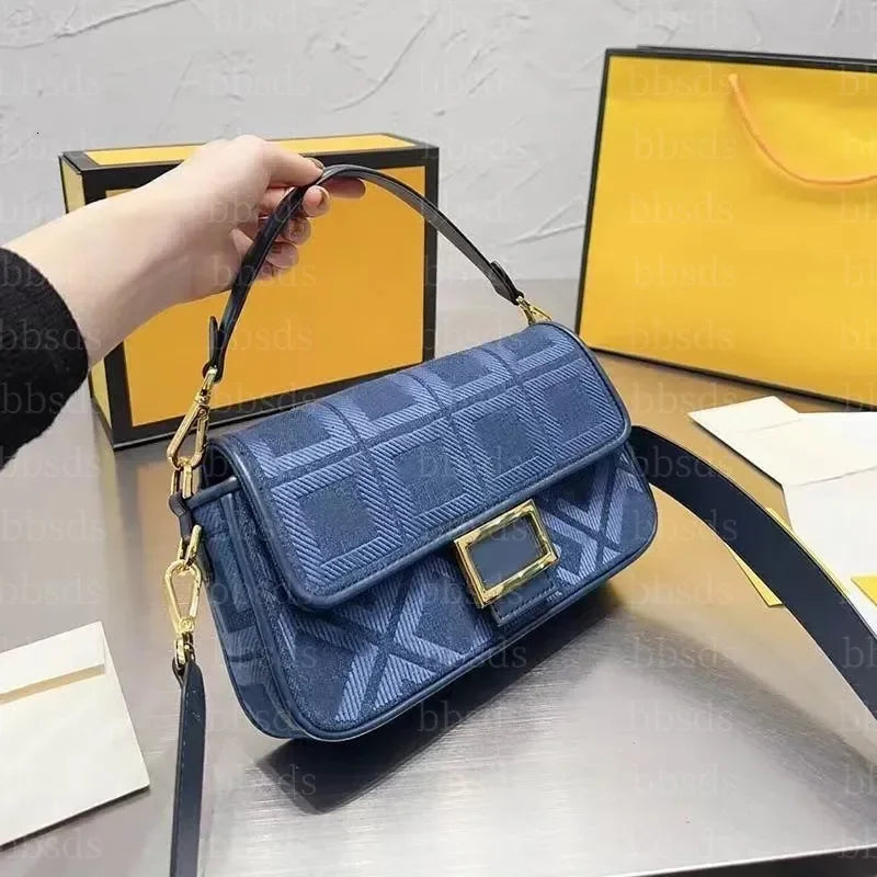 Vintage Shoulder Bag Fashion Letter Handbag High Capacity Purse Canvas Hobo Messenger Bags Satchel Women Designers Lady Tote Met